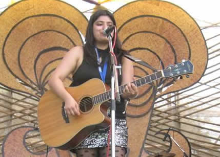 female guitar players dehradun