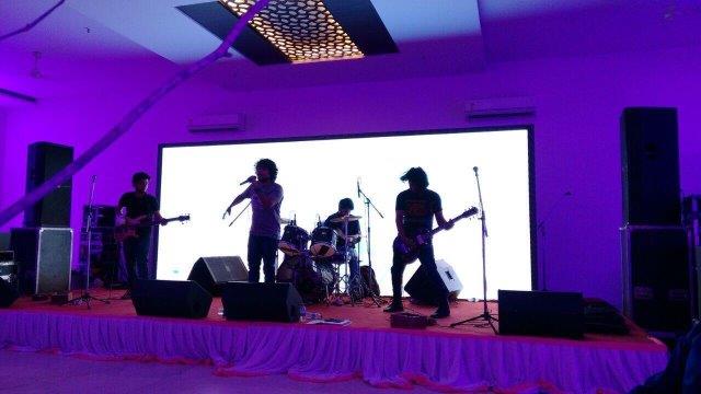 famous live band dehradun