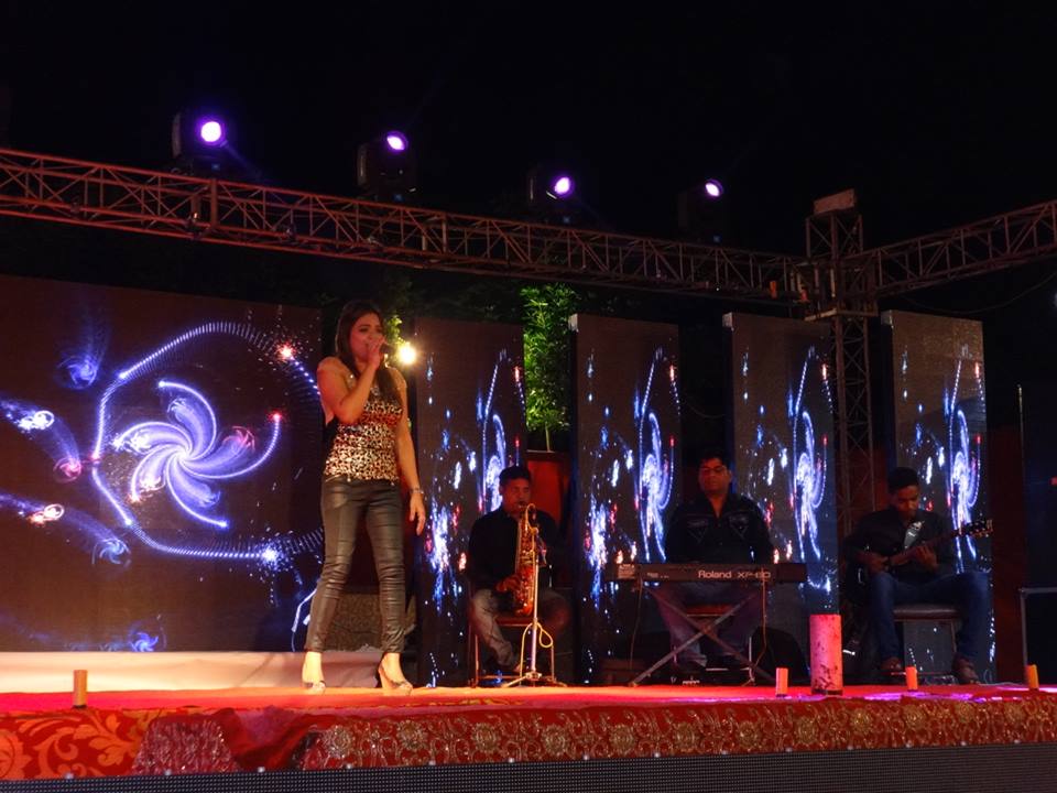 best live band with girl dehradun