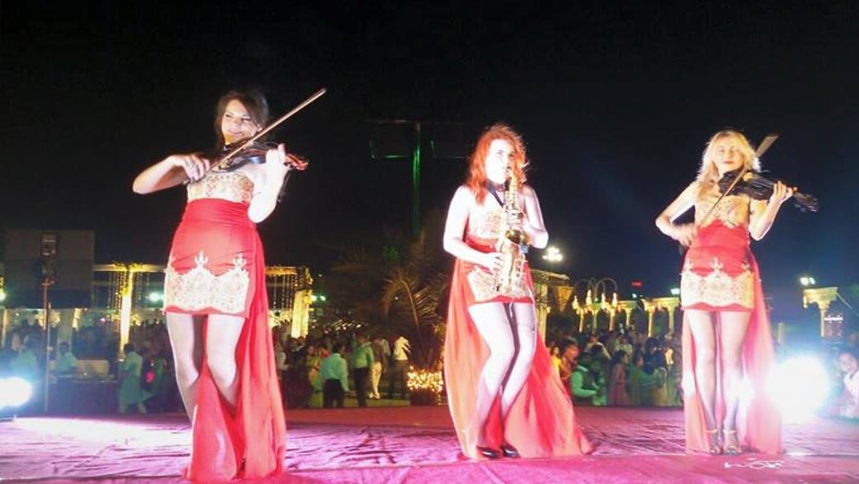 female trio musicians dehradun